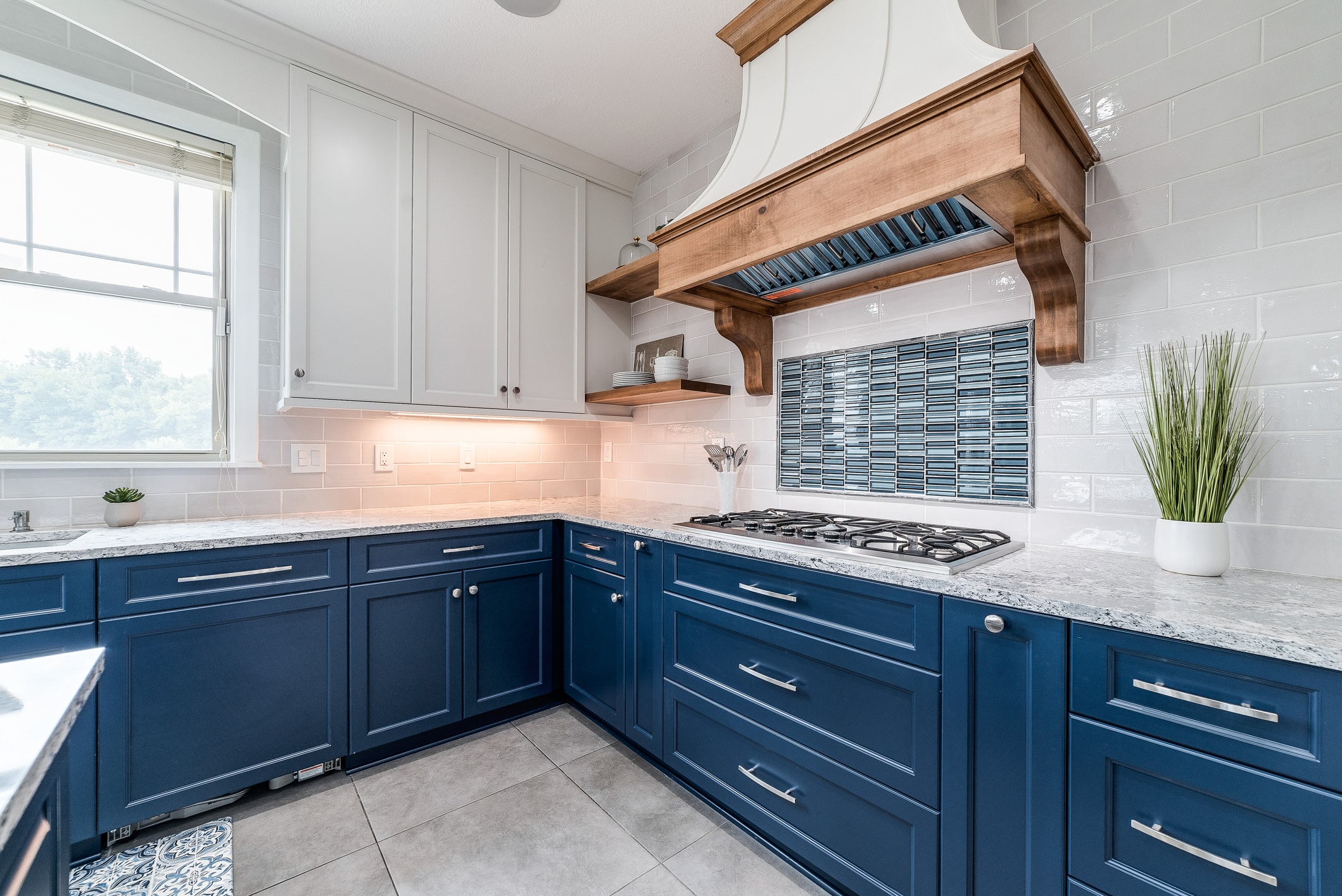 What Should You Know Before Investing in Custom Kitchen Cabinets? 1